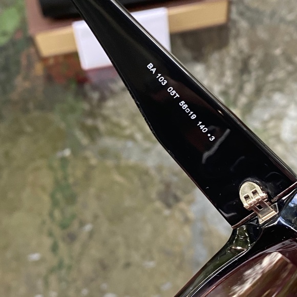 Balenciaga Black Logo Sunglasses - Picture 11 of 16